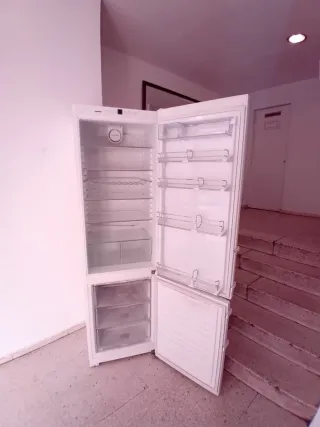 Nevera Liebherr blanca