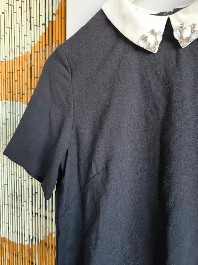 Blusa H&M Negra Cuello Decorado Talla XS