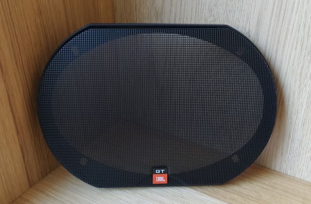 Rejillas JBL para altavoces