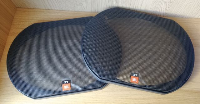 Rejillas JBL para altavoces