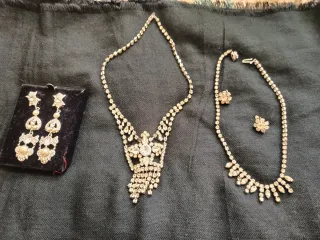 Conjunto de bisutería fina son antiguas