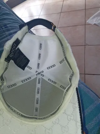 Cappello Gucci Bianco con Striscia Verde e Rossa