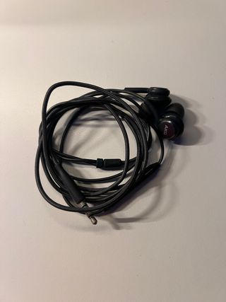Auriculares AKG Negros