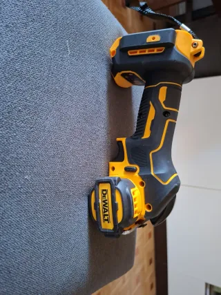 Radial DeWalt Pequeño