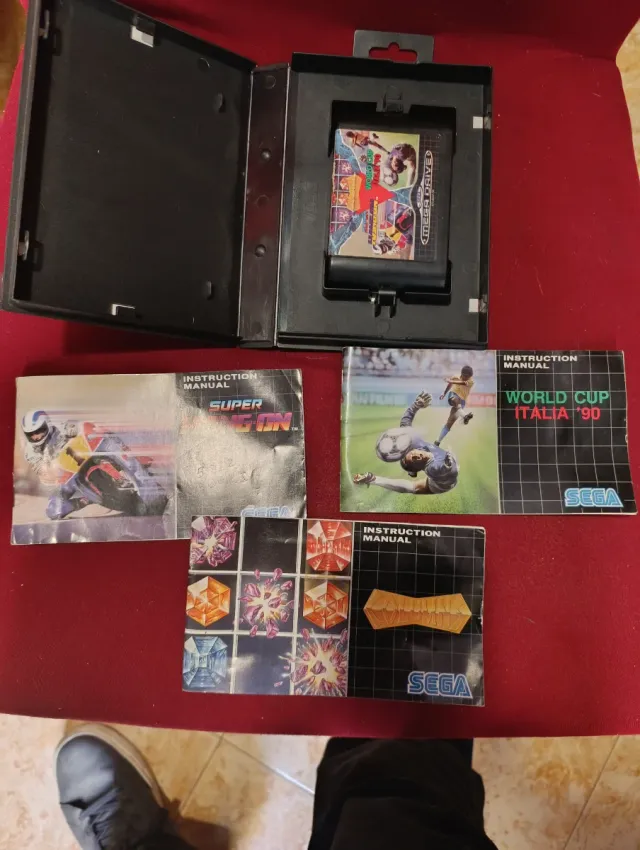 Consola Sega Mega Drive + Mega Games 1