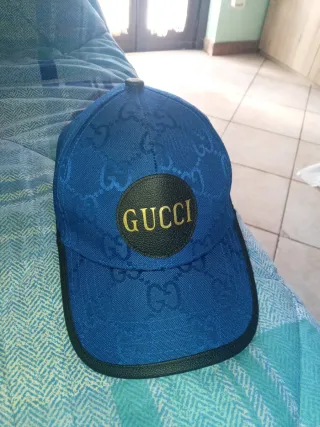 Cappello Gucci Blu con Logo Oro