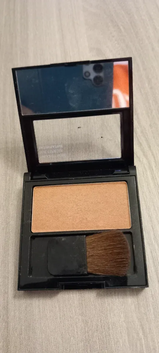 Revlon 006 Naughty Nude Satin Blush