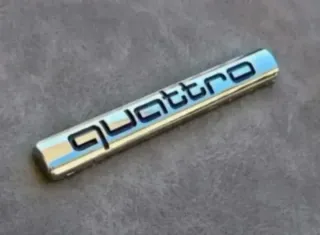 Emblema QUATTRO para Maletero de Audi Color Cromo