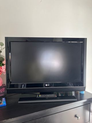 LG 32LC56 TV