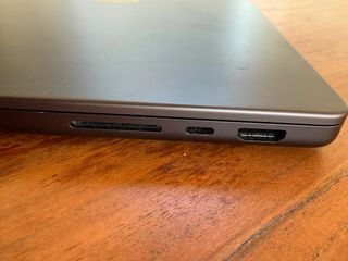 MacBook Pro 14 pulg. M4 pro. 24GB ram. 500 G Alm.