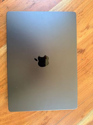 MacBook Pro 14 pulg. M4 pro. 24GB ram. 500 G Alm.