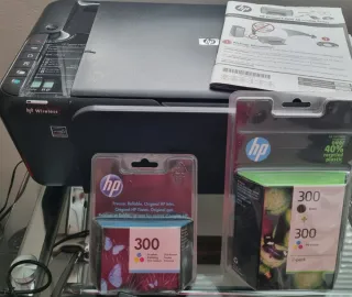 Impresora HP Deskjet F4500+2 cartuchos de tinta
