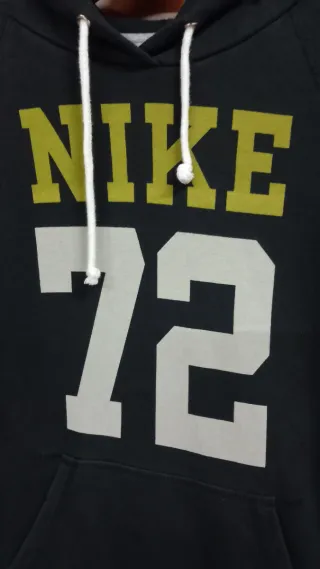 Felpa Nike nera con numero 72