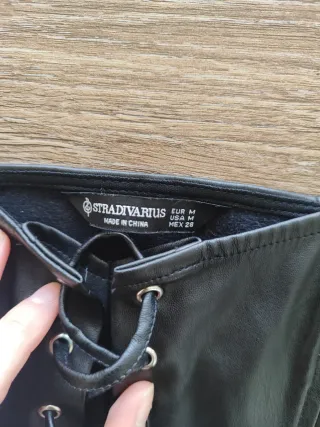 Top Corsé Negro con Cordones