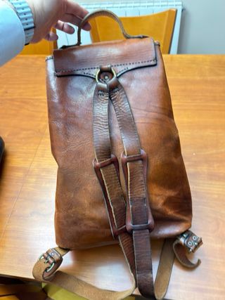 Mochila de piel auténtica