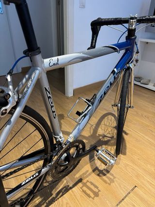 Bicicleta de carretera Zeus