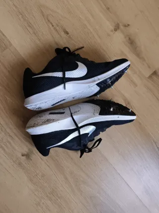 Nike Rival Distance 41 clavos