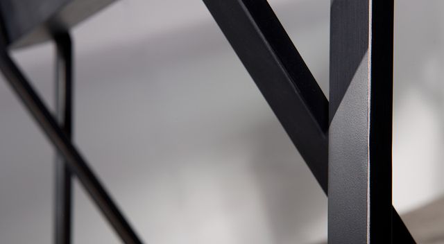 Tavolo da pranzo in vetro e metallo