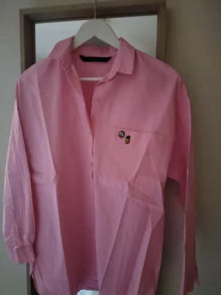 Lote Ropa Mujer: 4 Camisas, Chaleco y Pantalón