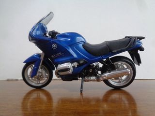 Maqueta Moto BMW R1150 (1:18)