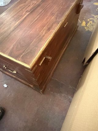 Baúl antiguo de madera