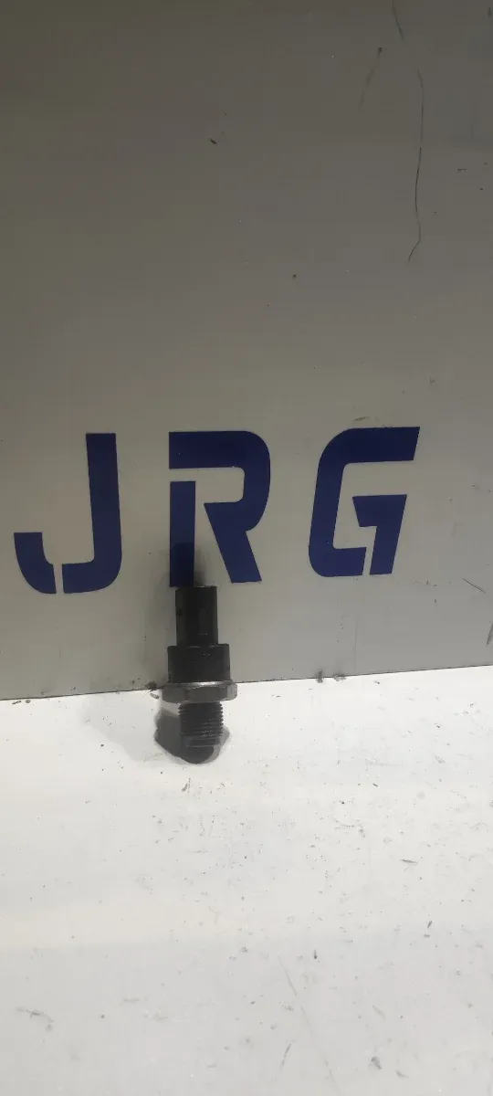 1054 SENSOR PRESIÓN COMBUSTIBLE MERCEDES ML