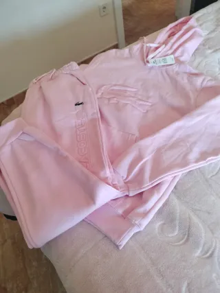 Conjunto Sudadera y Pantalón Rosa Lacoste