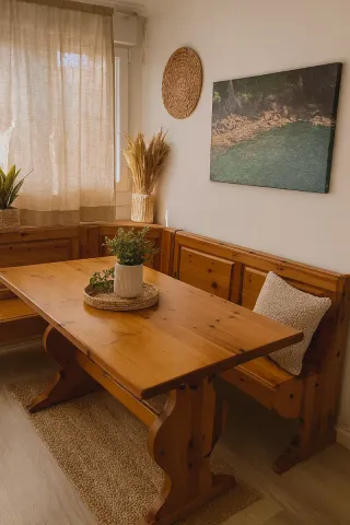 Rinconera rústica de madera para comedor