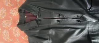 Chaqueta de piel auténtica negra