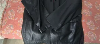 Chaqueta de piel auténtica negra