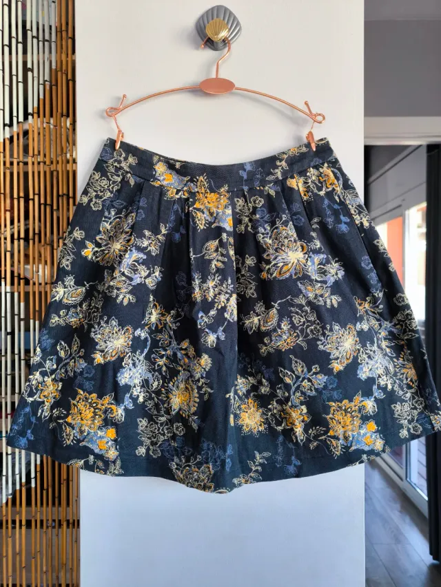 Falda Stradivarius Estampada Talla XS