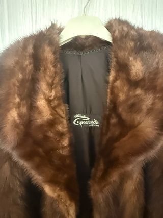 Abrigo de bisonte marrón