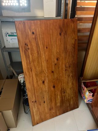 Mesa rústica de madera para chalet