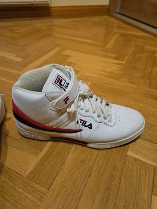 Zapatillas Fila Hombre Blancas y Rojas