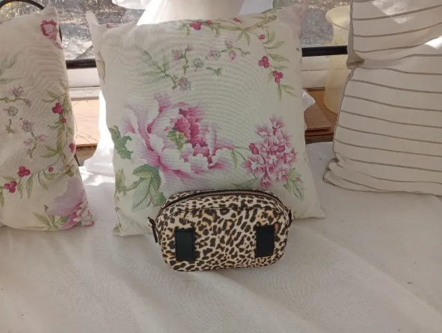 Bolso pequeño estampado leopardo Liu Jo