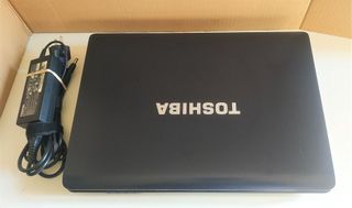 Portátil Toshiba 17-Pulgadas- W10 PRO