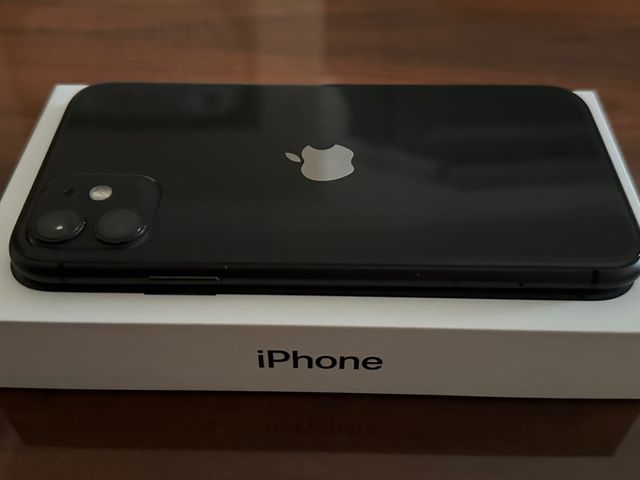 IPHONE 11, 64GB NEGRO, MUY CUIDADO. CON SU CAJA