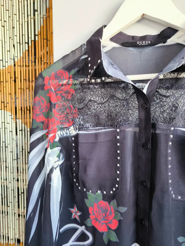 Blusa Guess Transparente Estampada Flores