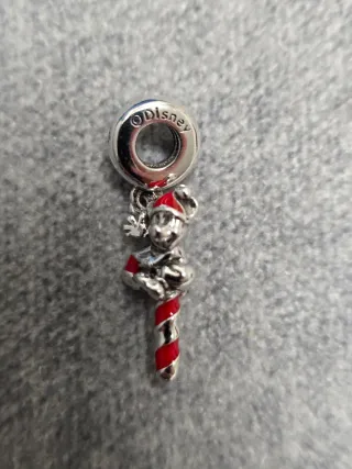 Charm Plata de Mickey con Bastón Caramelo