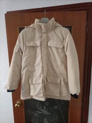 Parka Beige con Capucha