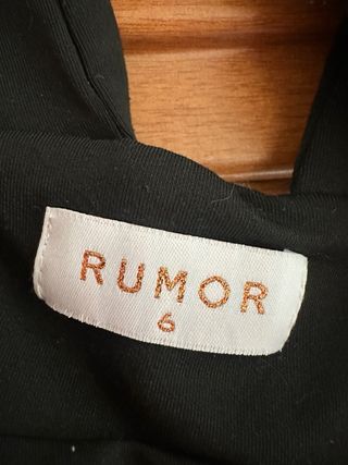 Crop top negro escote pronunciado