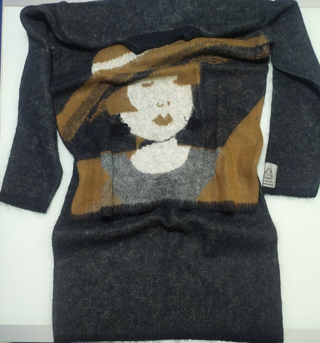 CONJUNTO DE LANA DE JERSEY Y FALDA DE MUJER