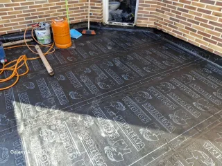 Tela asfáltica, oficial