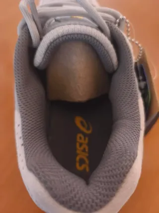 Zapatillas ASICS Plata/Gris Talla 42.5