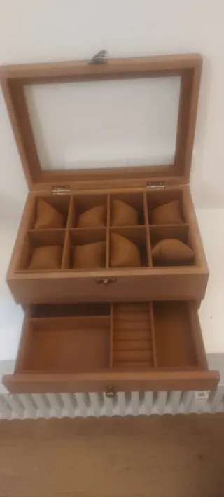 Scatola porta orologi in legno