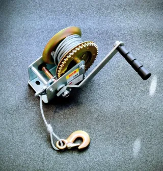 Verricello manuale 1300kg, cavo in acciaio