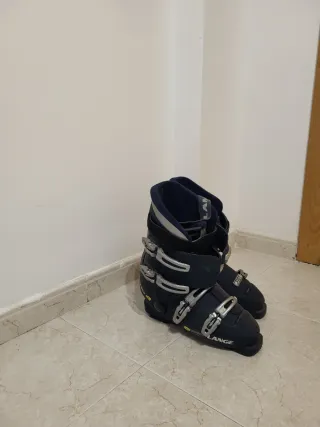 Botas de esquí Lange negras y plateadas