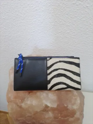 Monedero Parfois Negro y Blanco