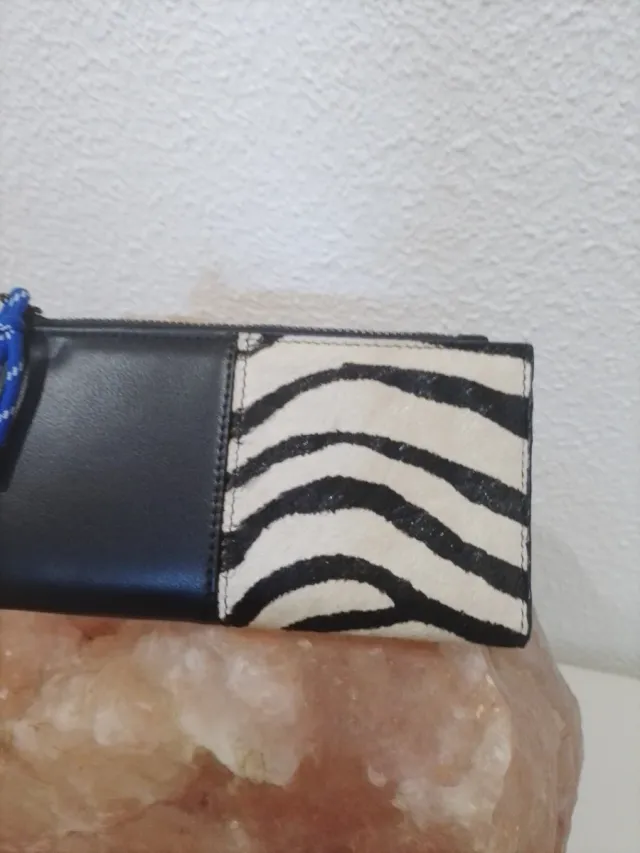 Monedero Parfois Negro y Blanco