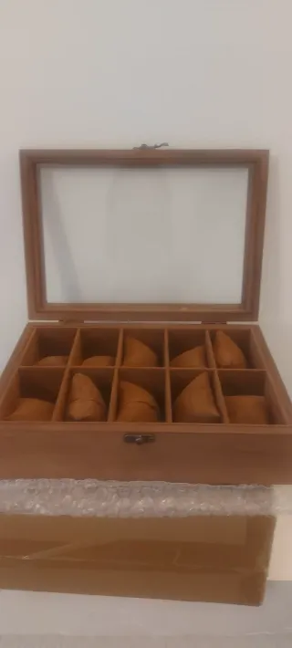 Scatola porta orologi in legno